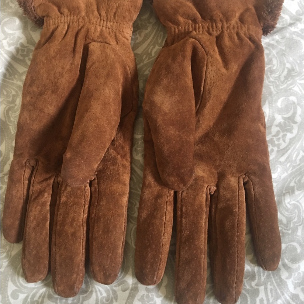 Leather tan gloves