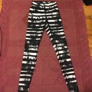 Lululemon black striped yoga tights