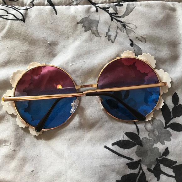 Dollskill Accessories - Flowerchild Sunnies Dollskill Accessories - Flowerchild Sunnies