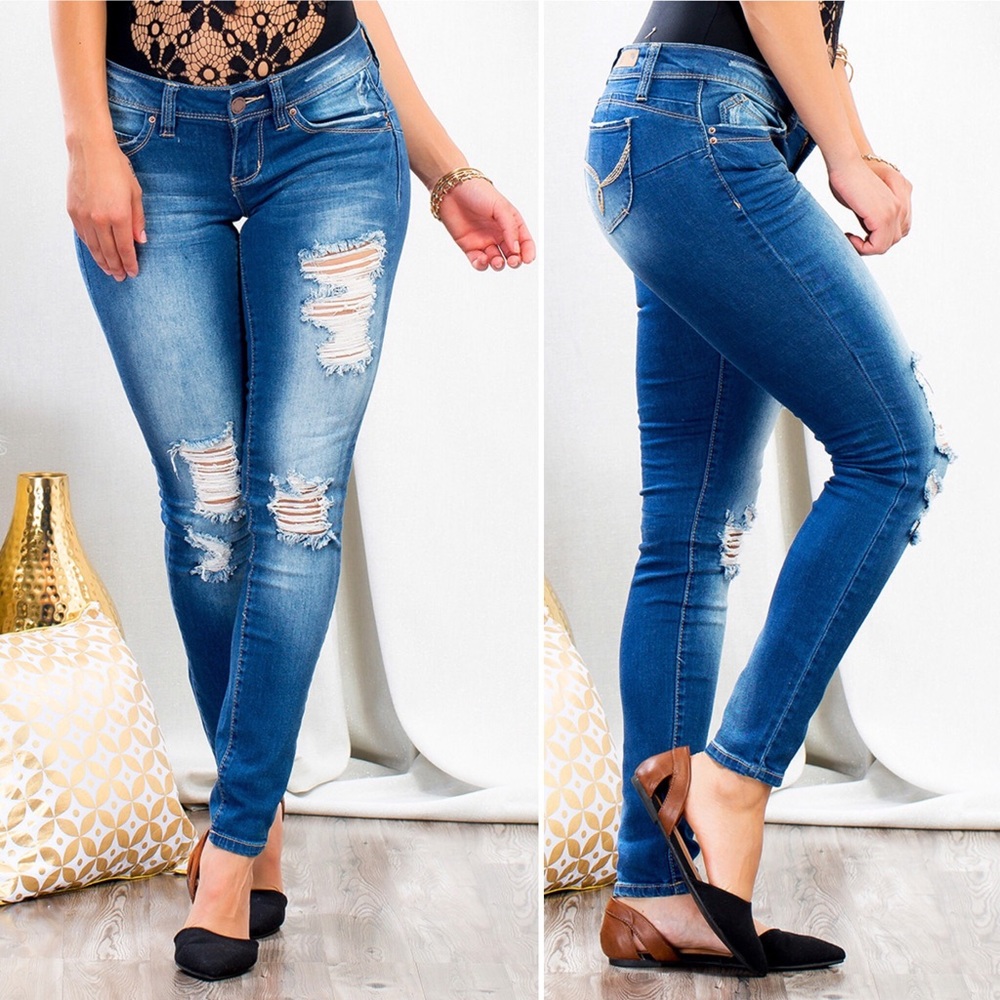 Boutique A Little Frayed Skinny Medium Wash Jeans - Picture 3 of 4