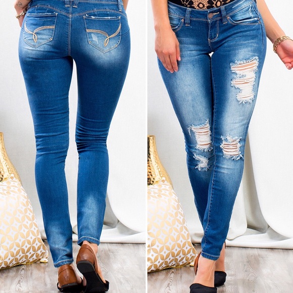 Boutique A Little Frayed Skinny Medium Wash Jeans - Picture 2 of 4