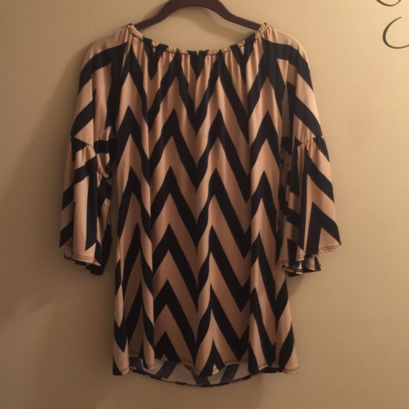 NWOT Voll boutique blouse - Picture 2 of 3