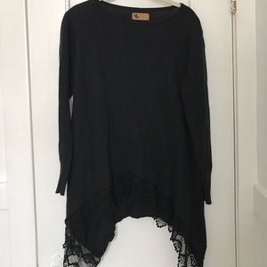 LF Black long sleeve sweater with trim