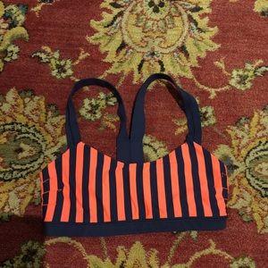 Lululemon cardio kick bra size 6