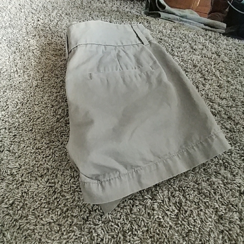 { Loft } Khaki Shorts - Picture 4 of 7