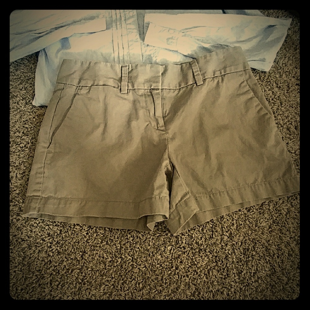 { Loft } Khaki Shorts - Picture 7 of 7