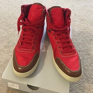 Gucci sneakers US 9.5 red