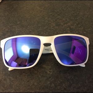 Oakley Holbrook sunglasses!