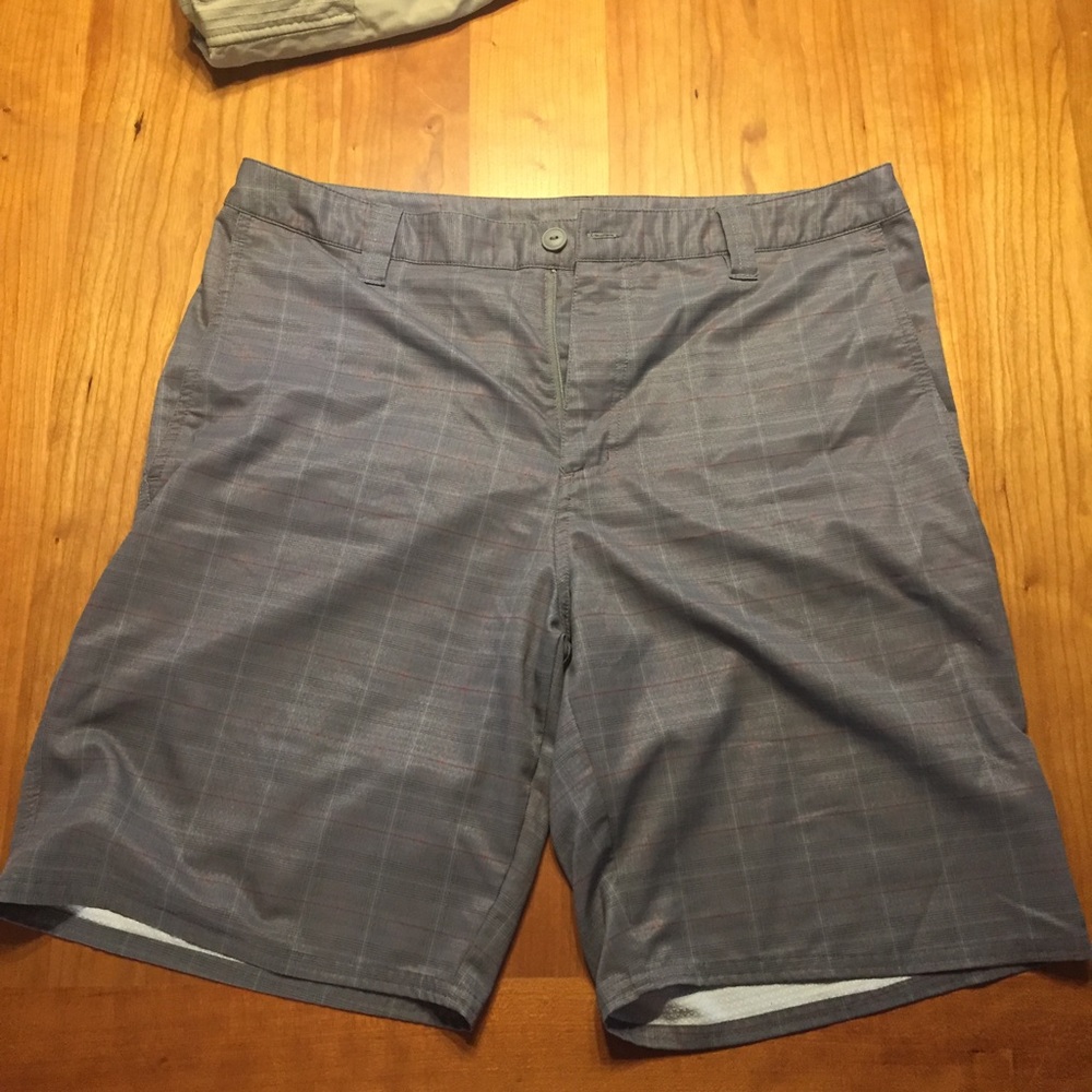 North Face - gray plaid shorts