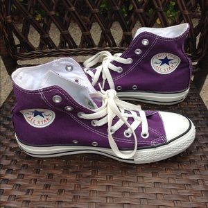 Converse purple high tops. Chuck taylor