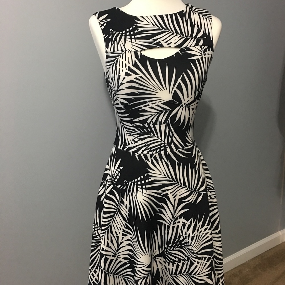 Beautiful dress!