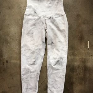 High waisted marble legging