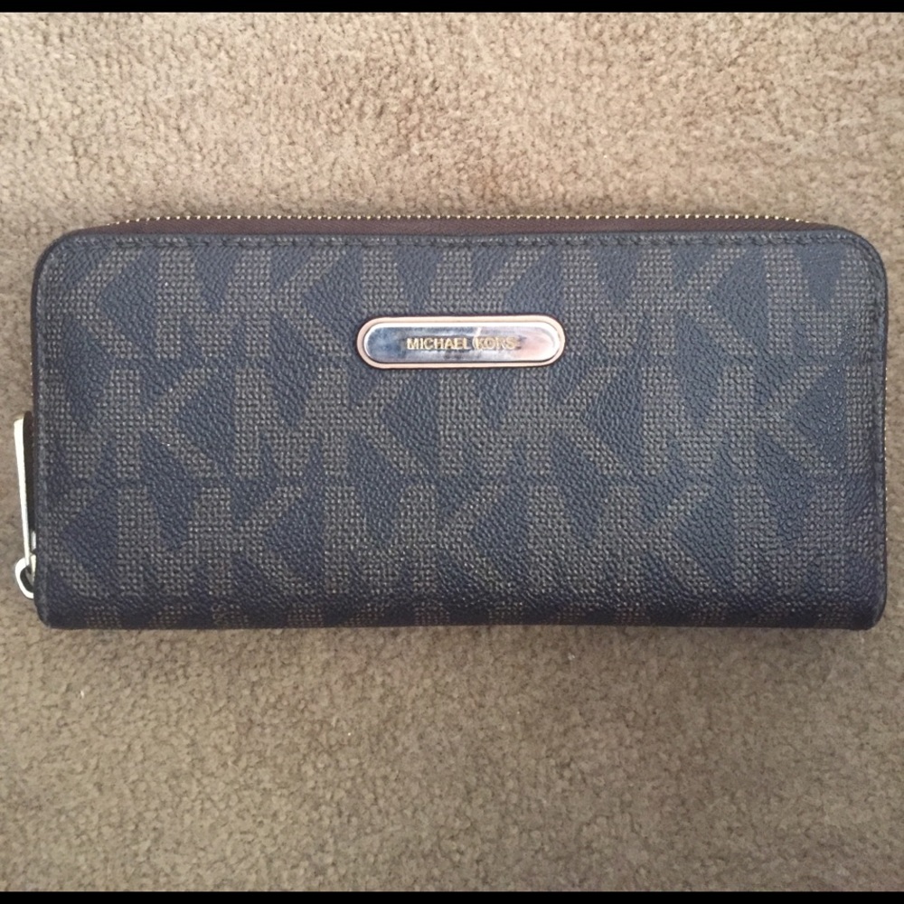 Gently used Michael Kors Wallet