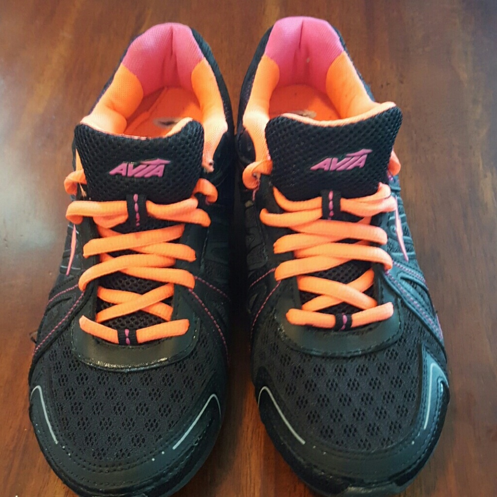 AVIA sneakers