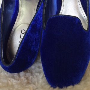 Blue velvet shoes!