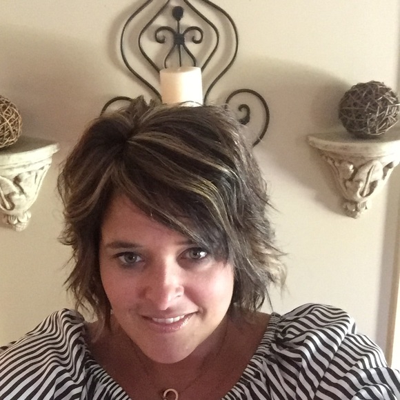 Meet your Posher, Christina - Picture 1 of 1