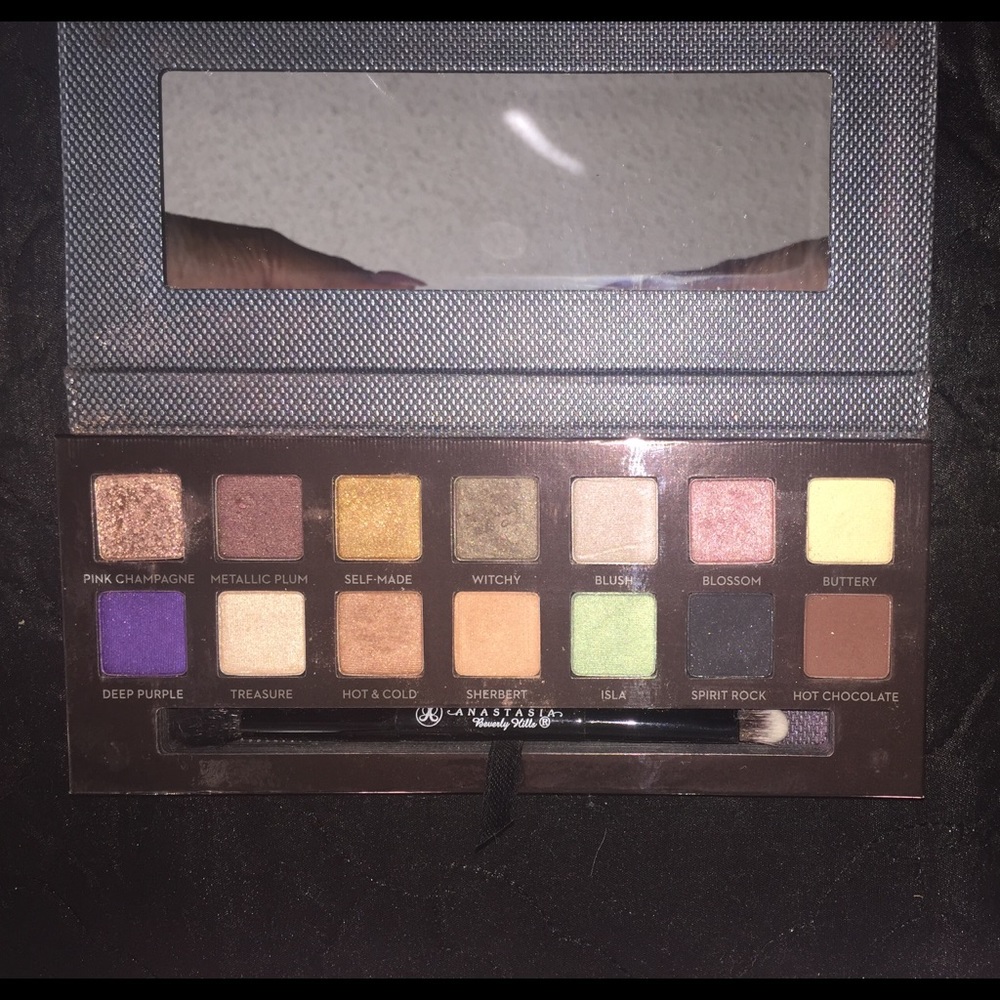 Anastasia Beverly Hills Self-Made palette. Sterile
