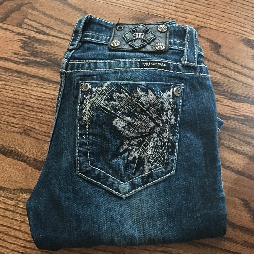 Miss me jeans size 25!