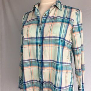 Women's North Face Plaid Long Sleeve Button Down