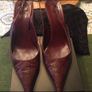 Gucci shoes 8 & 1/2B with box & cloth protector!