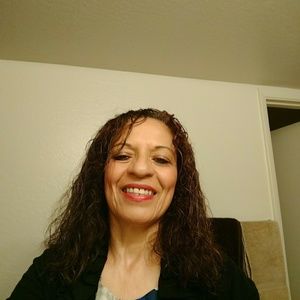 Meet your Posher, Cecilia