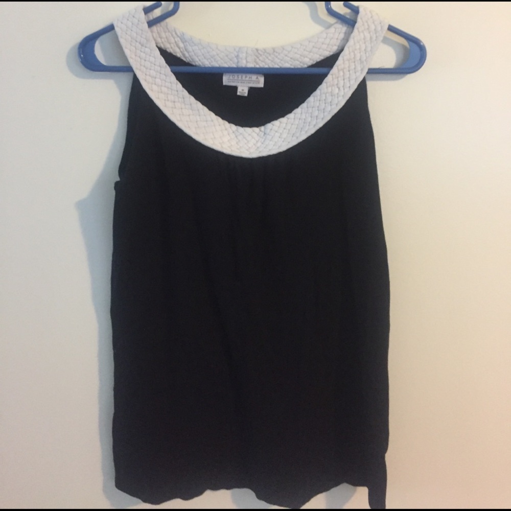 Work sleeveless top