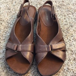 Bare Traps Sandals