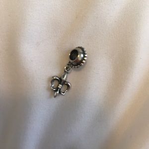 Fleur de lid pandora charm -no longer being made