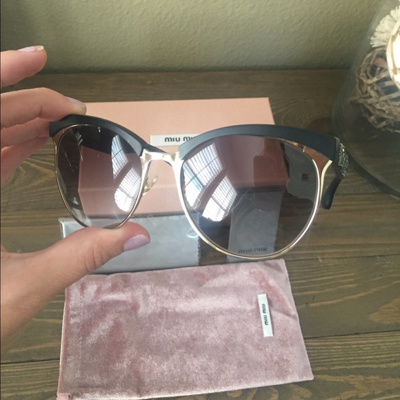 Miu Miu sunglasses main image 4