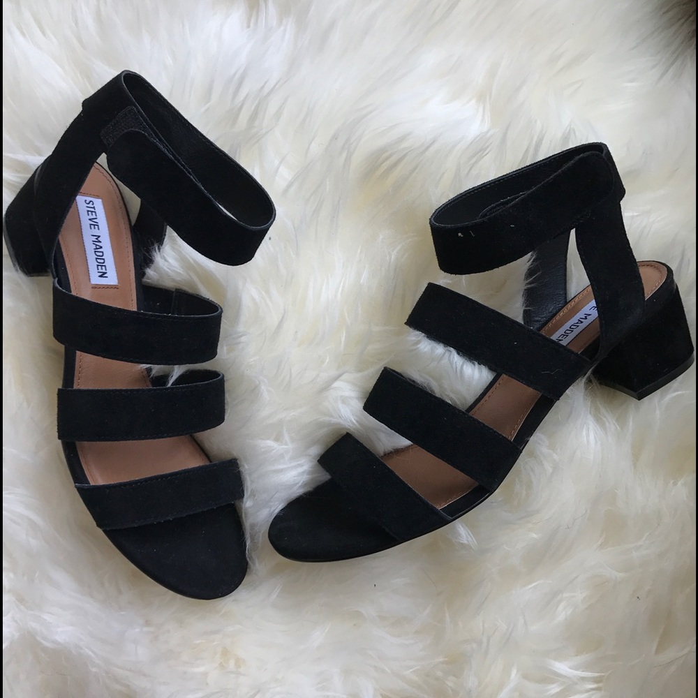 💥SOLD💥 Steve Madden Black Suede Sandal