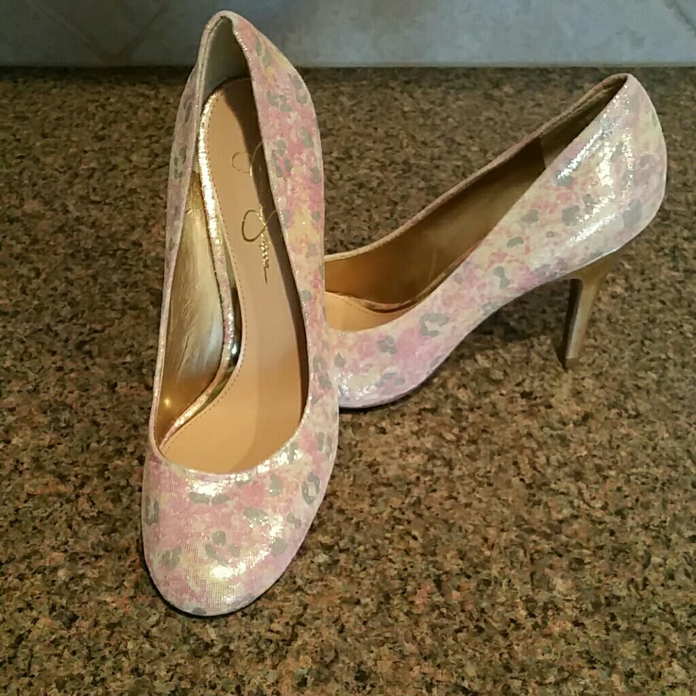 Floral shoe