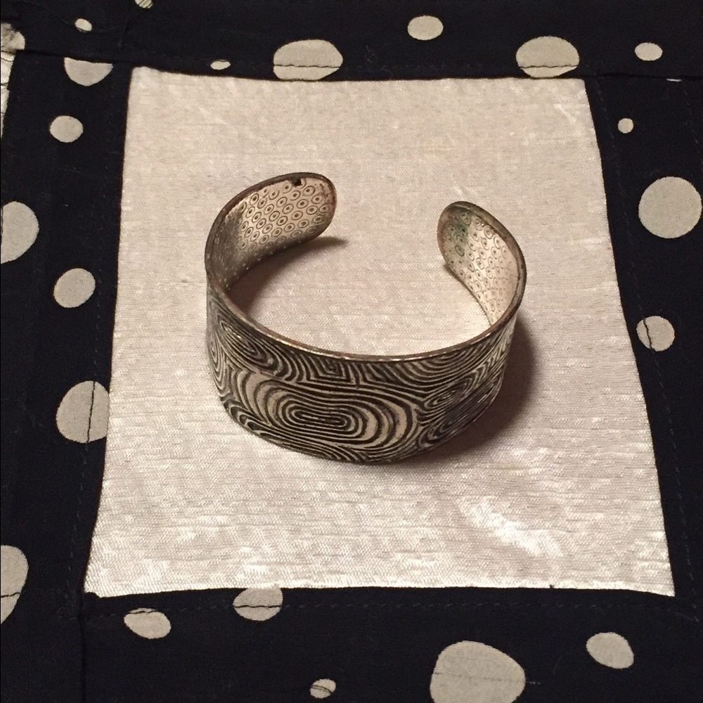 Silver cuff - Picture 2 of 2