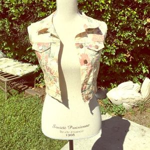Floral vest