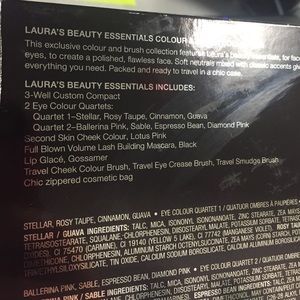 Laura Mercier essentials color and brush set