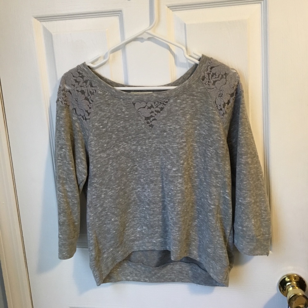 Grey with lace 3/4 sleeve sweater