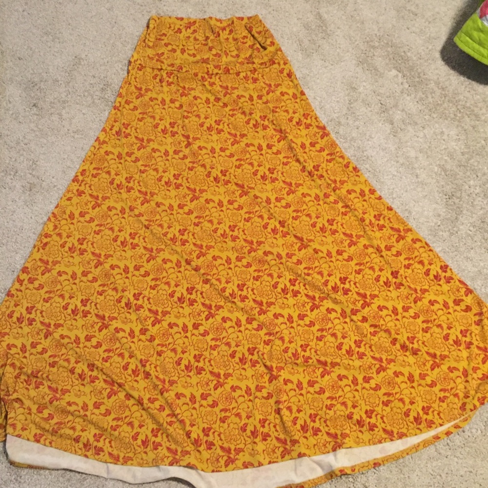 LuLaRoe medium Maxi skirt