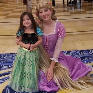 Meet your Posher, Catherine