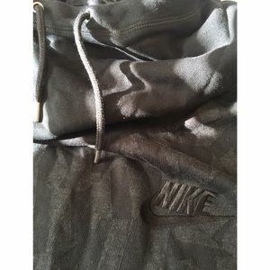 Nike women's slouch neck hoodie sweater. AS NEW.
