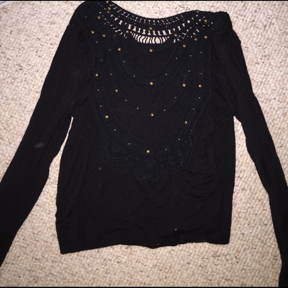 Black top with cool back - Picture 1 of 3