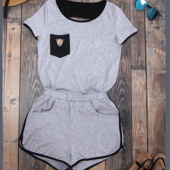 π±2 LEFT!π± Shredded Back Top w/Shorts - Picture 2 of 3