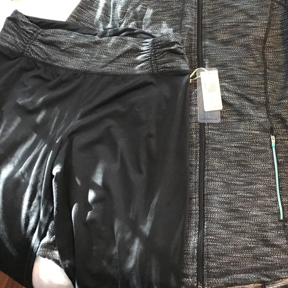 Tangerine brand yoga pants NWT