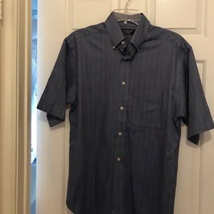 ROUNDTREE AND YORKE SS SHIRT. SIZE S