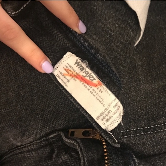 ❌SOLD❌Vintage Wrangler mom jeans - Picture 2 of 3