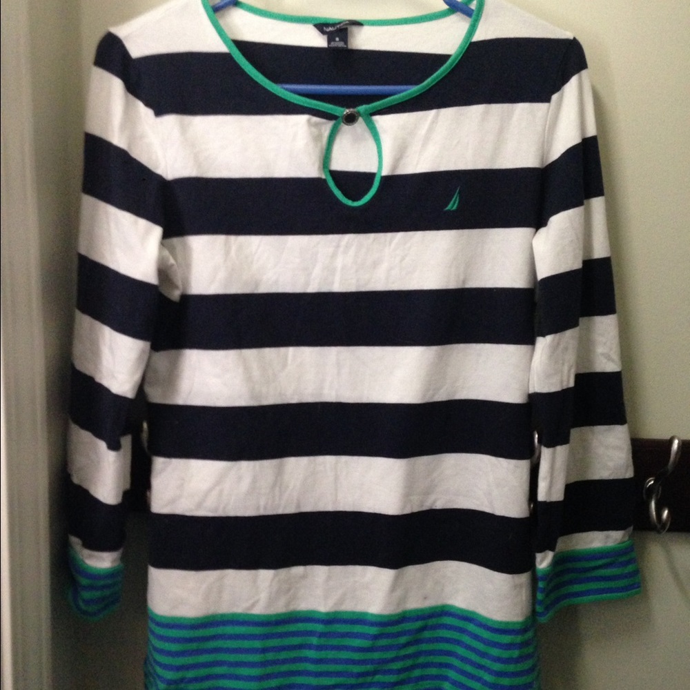 Quarter sleeve blouse