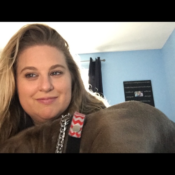 Meet your Posher, Amy - Picture 1 of 1