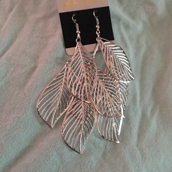 Cute dangle earrings - Picture 2 of 5