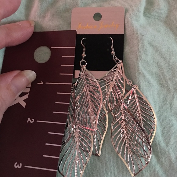 Cute dangle earrings - Picture 4 of 5