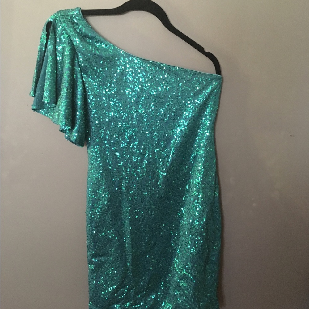 Teal mermaid sequined one-shoulder body con dress