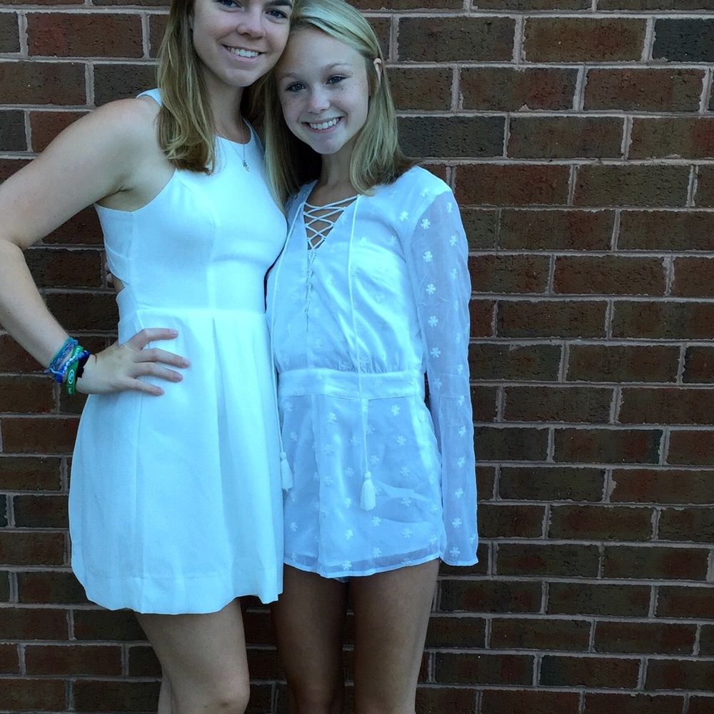 Flower detailed romper