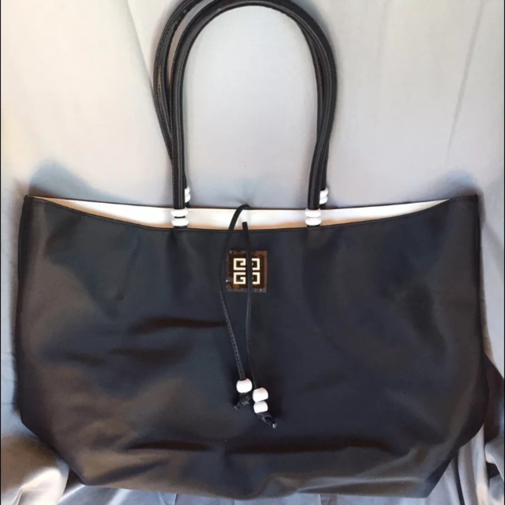 GIVENCHY AUTHENTIC TOTE